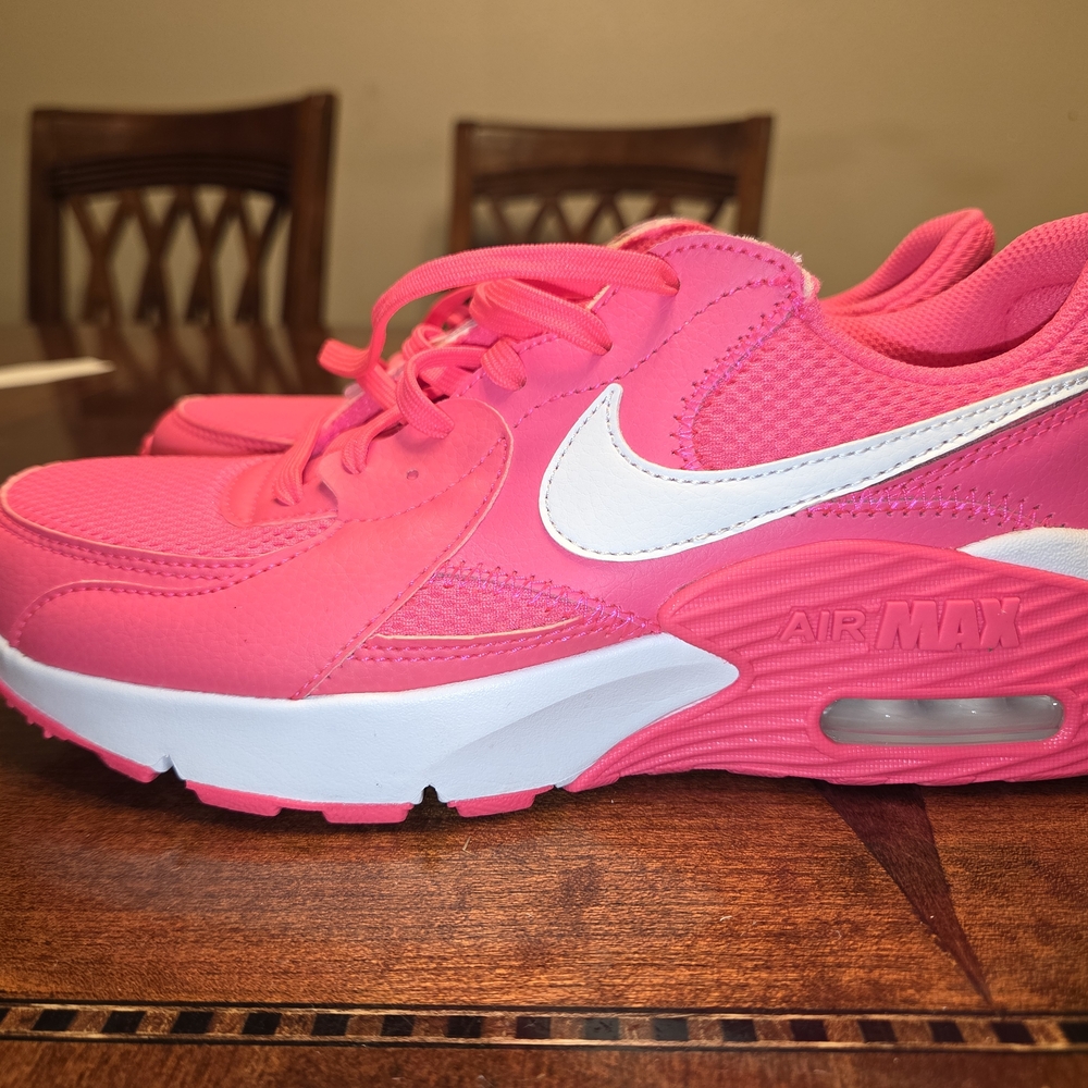 Nike Air Max Fuchsia and White Sneakers - Picture 2 of 11